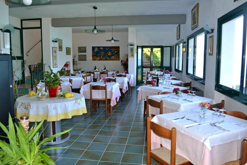 Hotel Scoglio Bianco Portoferraio Exterior photo